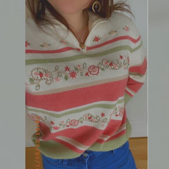 90s 1/4 Zip Knit with Floral Embroidery Detail Mom Sweater - Picture 11 of 11